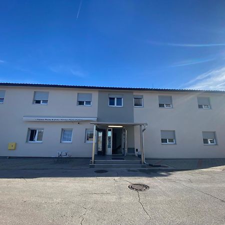 Vila Safir Loznica Εξωτερικό φωτογραφία
