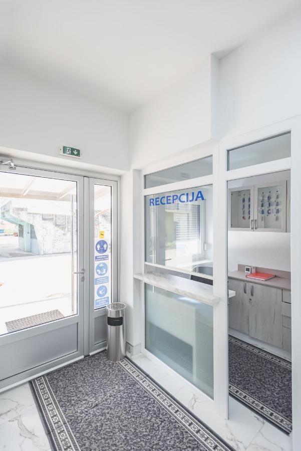 Vila Safir Loznica Εξωτερικό φωτογραφία