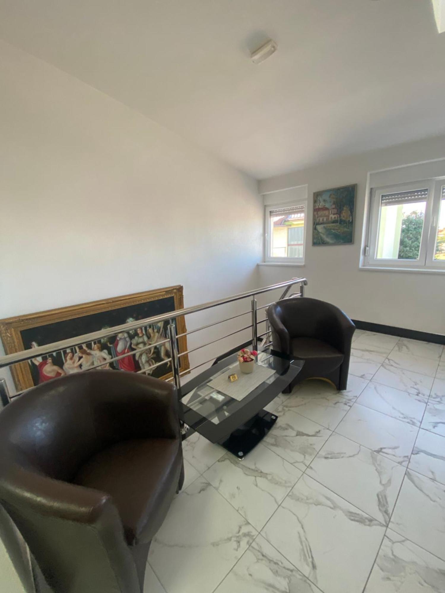 Vila Safir Loznica Εξωτερικό φωτογραφία